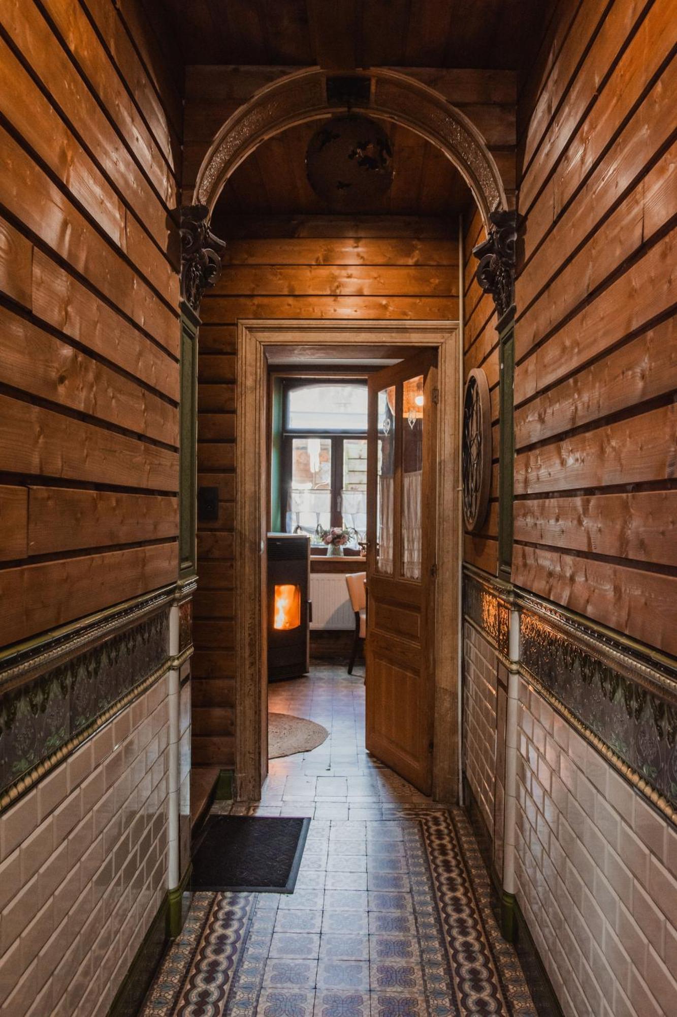 Maison D'Hote Les Notes Endormies Suite Le Refuge Walcourt Экстерьер фото